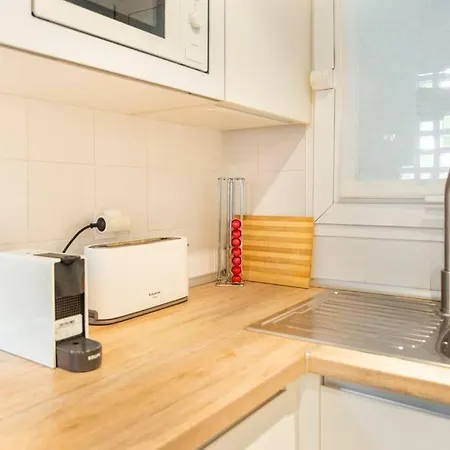 Precioso Bajo Recien Reformado Primera Linea Playa Apartment *
